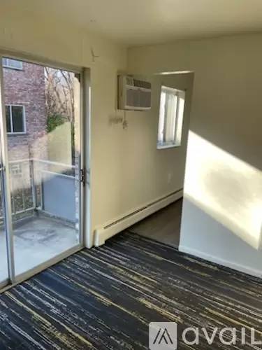 Main picture of 2642 Harrison Ave