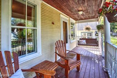 Main picture of 4705 Harriet Ave