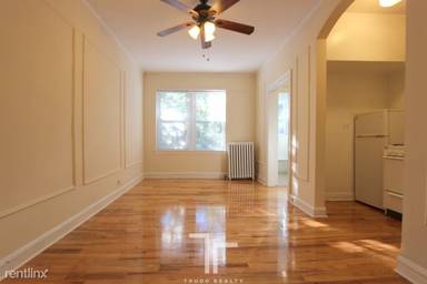Main picture of 2827 N Burling Apartments
