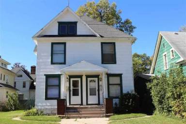 Main picture of 109 1/2 N West St