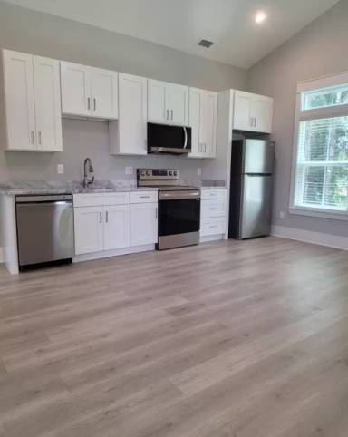 Main picture of 4088 Biltmore Ave