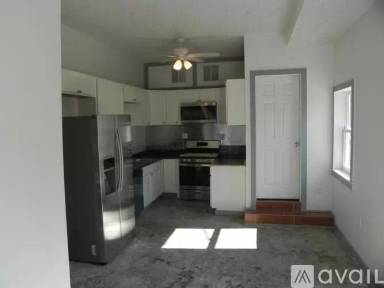 Main picture of 808 E Water St