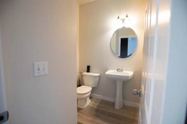 Main picture of 20423 124th Ave NE