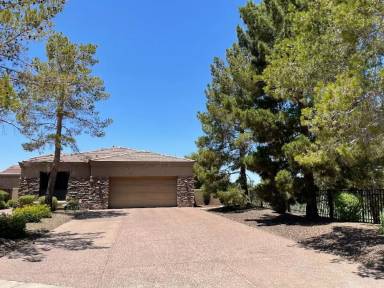 Main picture of 6832 S 38th Pl