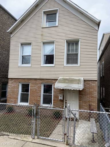 Main picture of 1649 W 38th Pl
