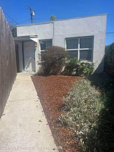 Main picture of 1693 San Nicholas St