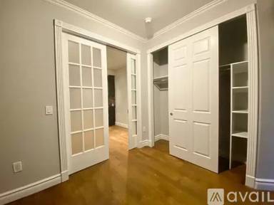 Main picture of 68 Clinton St