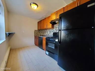 Main picture of 39 Duncan Ave