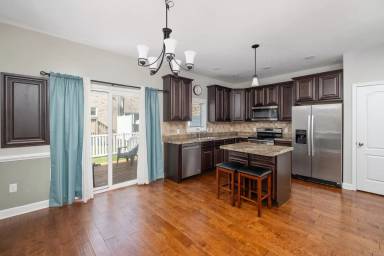 Main picture of 119 Cedar Point Ln