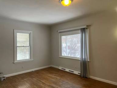 Main picture of 5521 Surrey Ave