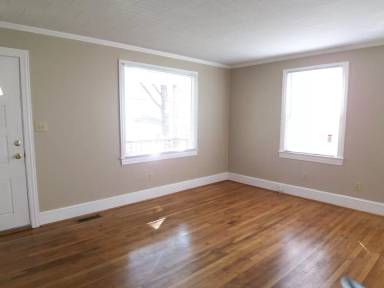 Main picture of 2421 Pinckney Ave
