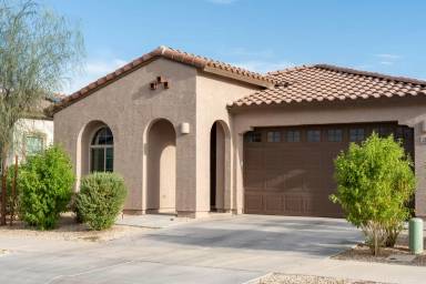 Main picture of 2897 E Yuma Ave