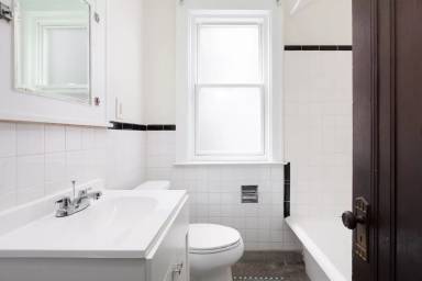 Main picture of 843 Beaconsfield Ave