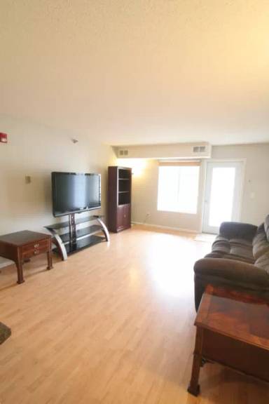 Main picture of 1991 29th Pl NW