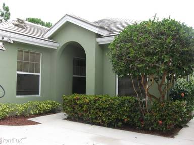 Main picture of 100 Hampton Cir