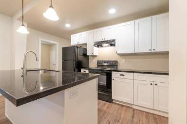 Main picture of 732 S Main Ave