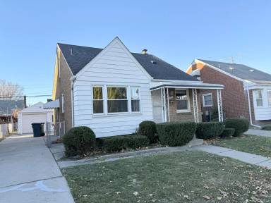 Main picture of 1565 Lincoln Ave