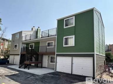 Main picture of 567-579 Winnie Way