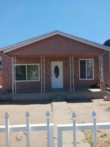 Main picture of 1616 E 87th St