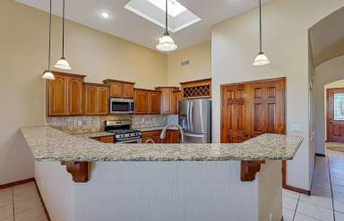 Main picture of 1910 San Fernando Dr