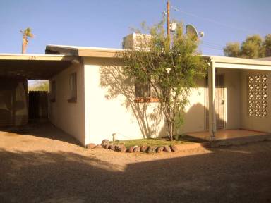 Main picture of 321 E Blacklidge Dr