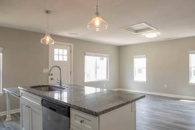 Main picture of 307 N 10th Ave