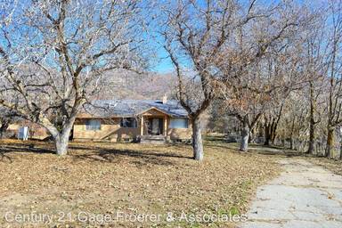 Main picture of 1398 N Highway 89