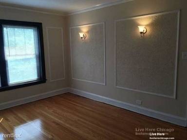 Main picture of 1940-54 W Wilson Ave & 4600-14 N Winchester Ave