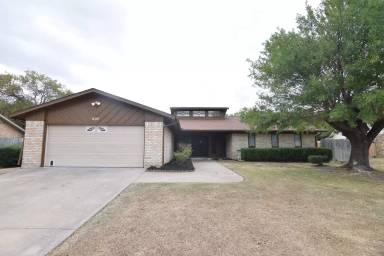 Main picture of 604 Bream Cir