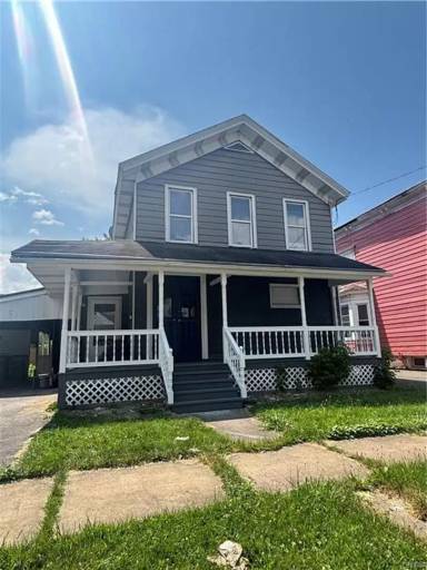 Main picture of 221 Turin St