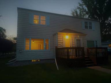 Main picture of 1121 2nd St S