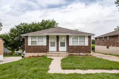 Main picture of 4504 N Jackson Ave