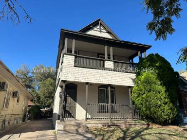 Main picture of 560 23rd St