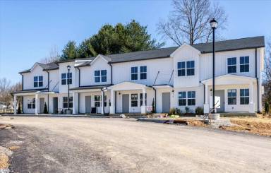 Main picture of 622 Hadley Village Blvd