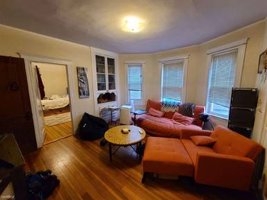 Main picture of 33 Fairbanks St