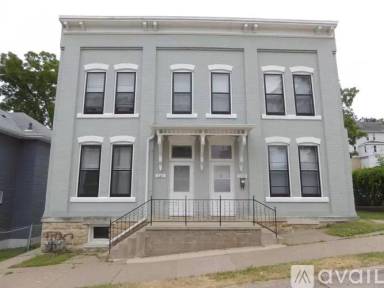 Main picture of 590 Loras Blvd