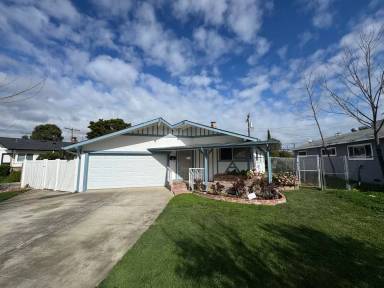 Main picture of 609 Tenaya Ave