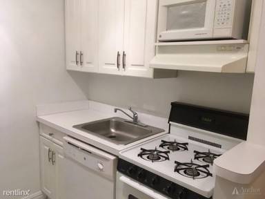 Main picture of 229 E 80th St