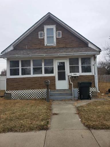 Main picture of 2415 S 10th St