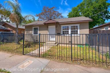 Main picture of 3208 San Diego Way