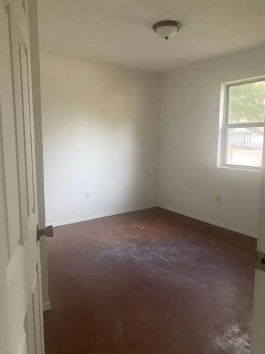 Main picture of 745 Saint Nicholas Dr