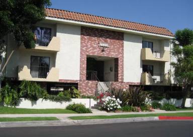 Main picture of 5202 Noble Ave