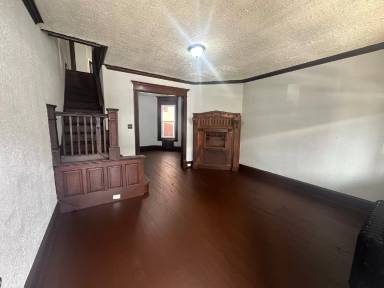 Main picture of 4326 N Franklin St