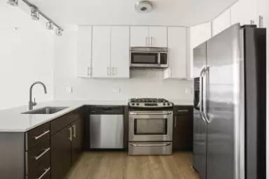 Main picture of 797 W Adams St