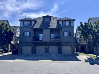 Main picture of 8078 NE Miriam Way