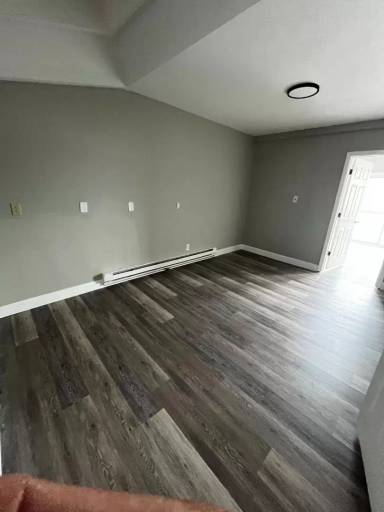 Main picture of 242 N Broadway