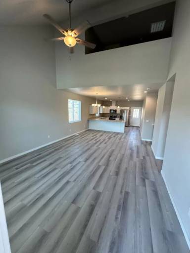 Main picture of 608 S 90th Ave