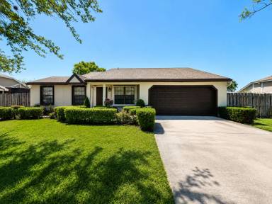 Main picture of 15821 E Wind Cir