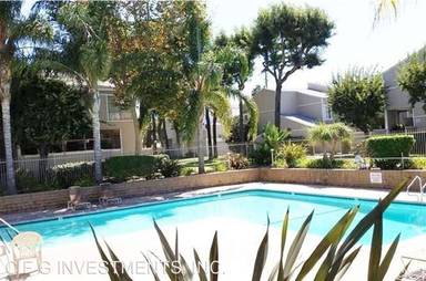 Main picture of 2670 W Segerstrom Ave