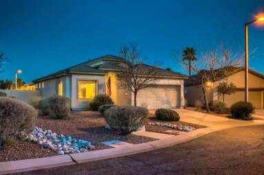 Main picture of 3264 Bronze Leaf St